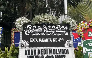 Karangan Bunga Dedi Mulyadi Curi Perhatian di HUT ke-499 Jakarta