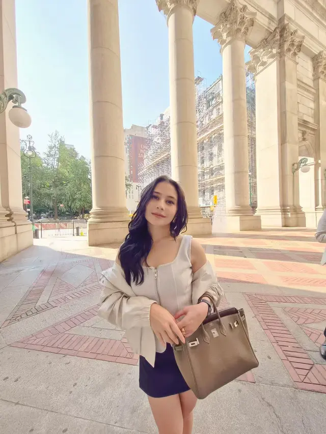 Gaya Simple Prilly Latuconsina Jadi New Yorker, Jinjing Tas Hermes dengan Setelan Busana Rp2Jutaan