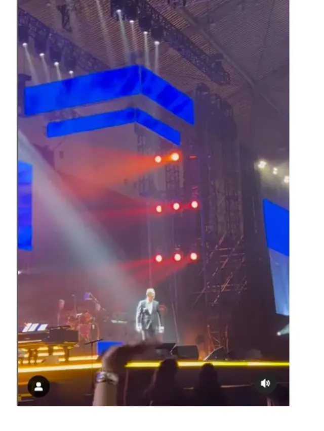 6 Potret Cherly Juno Nonton Konser David Foster, Diajak Nyanyi Bareng