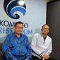 Managing Director Lion Group Daniel Putut Kuncoro Adi dan Dirjen Aptika Kemkominfo Semuel Abrijani Pangerapan menjelaskan tentang kasus kebocoran data penumpang Lion (Liputan6.com/ Agustin Setyo W)