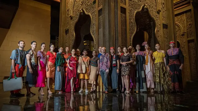 Pergelaran mode Dwi Iskandar di The Apurva Kempinski Bali, Jumat (21/10/2022). (Foto: Dok. The Apurva Kempinski Bali)