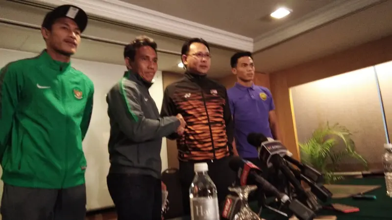 Asisten Pelatih Timnas Indonesia U-22, Bima Sakti saat jumpa pers jelang semifinal SEA GAmes 2017