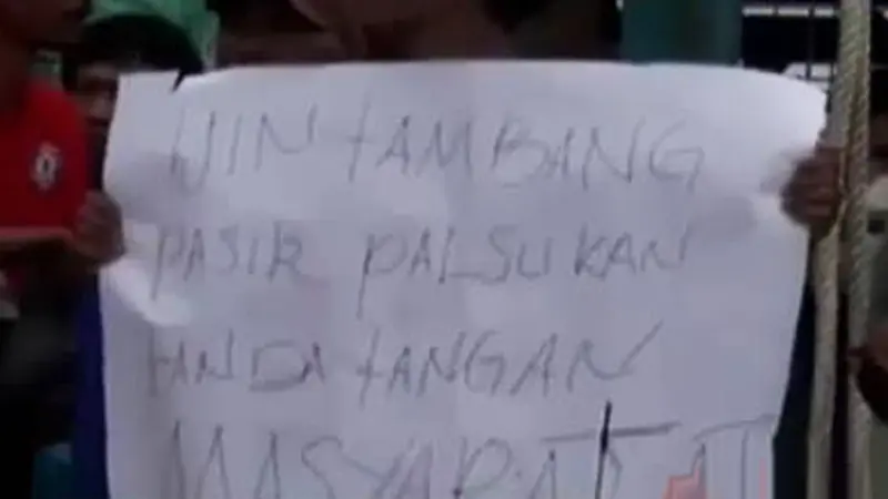 VIDEO: 5 WN Tiongkok yang Ditangkap di Halim Dibawa ke Imigrasi