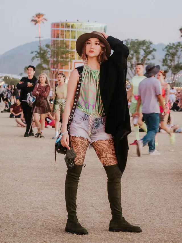 Inspirasi Gaya Rebel Luna Maya hingga Bunga Citra Lestari dengan Boots dan Sepatu Platform