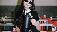 Brand Tumbler Mewah Rilis Koleksi Terbatas Bareng Jennie BLACKPINK, Ludes dalam Waktu Singkat