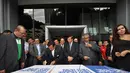 Ketua PSSI, Djohar Arifin, mantan ketua PSSI, Agum Gumelar dan Ketua KONI, Tono Suratman saat acara peresmian gedung baru PSSI, Jakarta, Minggu (4/1/2015). (Liputan6.com/Miftahul Hayat)