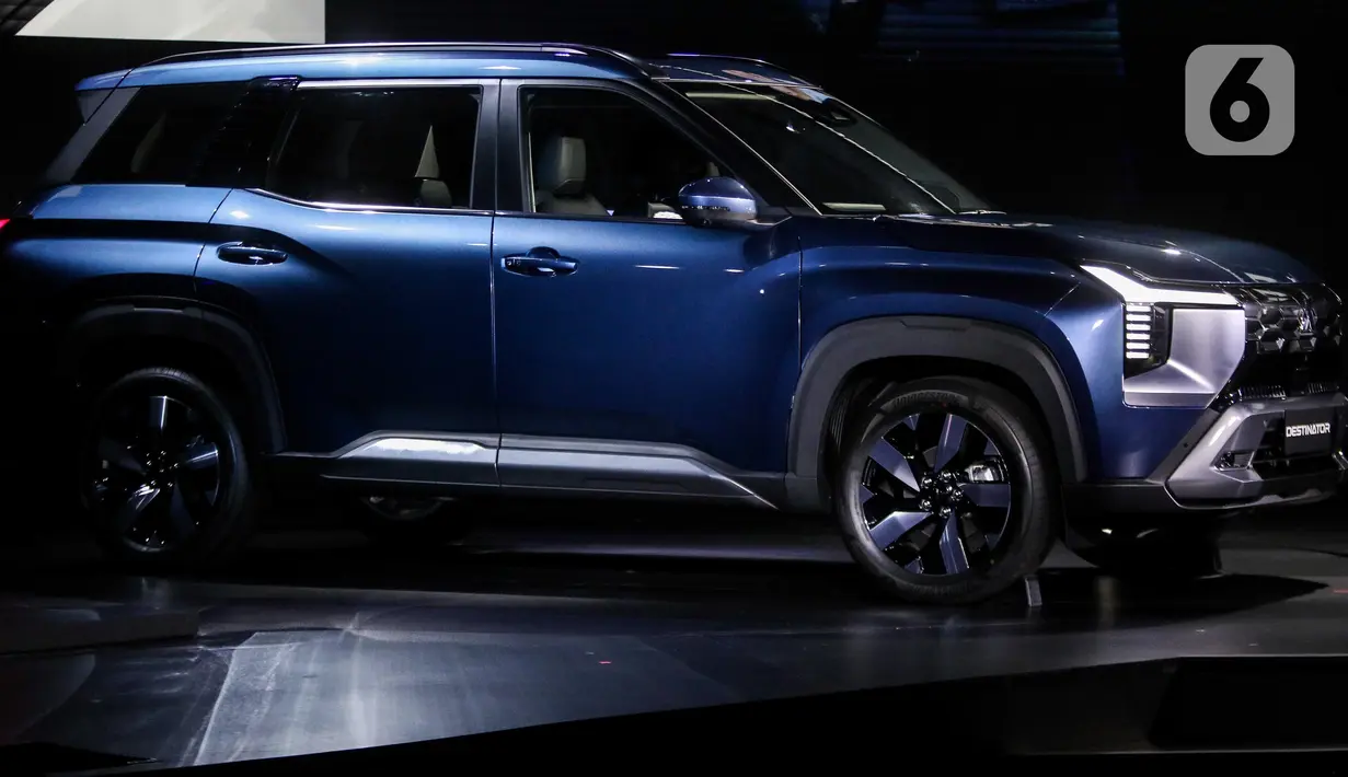Dirancang sebagai SUV mid-size, All-New Destinator diproduksi langsung di pabrik Mitsubishi Motors Krama Yudha Indonesia di Bekasi, Jawa Barat. (Liputan6.com/Herman Zakharia)