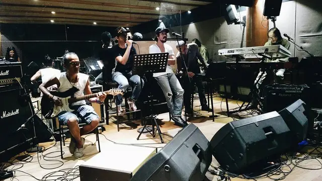 Musikus Yockie Suryo Prayogo Meninggal Dunia