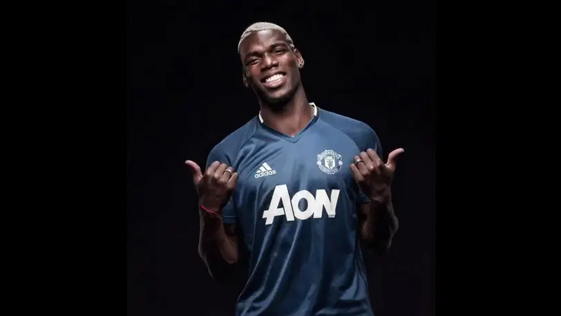 Paul Pogba kembali ke Manchester United dengan status sebagai pemain termahal di dunia.