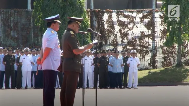 Jenderal Gatot Nurmantyo menyampaikan permintaan maaf saat serah terima jabatan Panglima TNI.