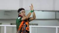 Pemain PS TNI, Hong Sun-hak saat melawan Persija Jakarta pada laga Liga 1 2017 di Stadion Pakansari, Bogor, (8/6/2017). (Bola.com/Nicklas Hanoatubun)