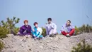 SHINee baru saja comeback ke industri musik dengan merilis album terbaru yang berjudul The Story of Light. Tak ayal para personelnya pun disibukkan dengan jadwal promo yang padat. (Foto: Allkpop.com)