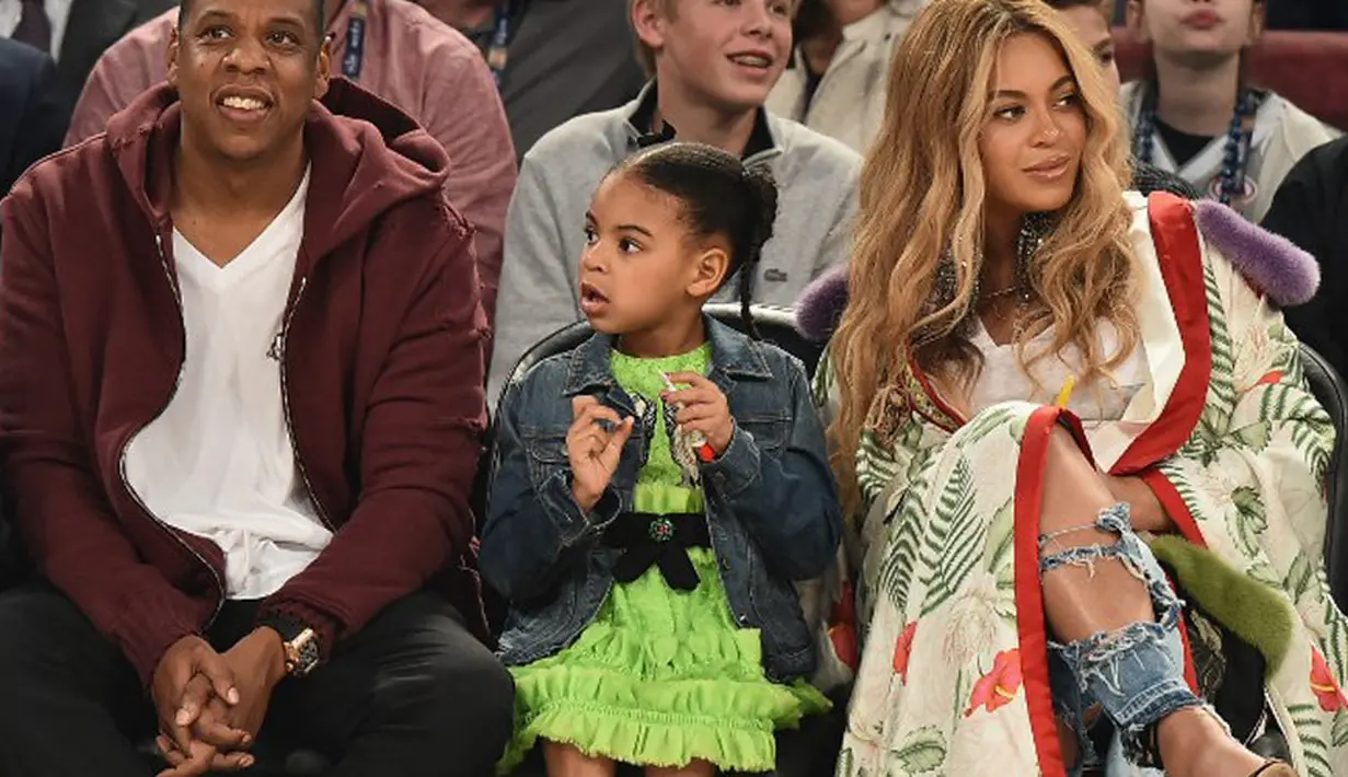 Saat ini Beyonce memang diketahui tengah mengandung dua orang bayi di perutnya, namun ada hal yang lebih mengejutkan dari foto yang belum lama beredar, yakni soal bentuk bibir Beyonce yang lebih seksi. (AFP/Bintang.com)