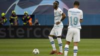 Striker Chelsea,&nbsp;Pierre-Emerick Aubameyang, gagal membawa timnya meraih kemenangan saat bersua Dinamo Zagreb pada laga perdana Grup E Liga Champions di&nbsp;Stadion Maksimir, Selasa (6/9/2022) malam WIB. The Blues takluk 0-1 dari Zagreb. (AFP/DENIS LOVROVIC)