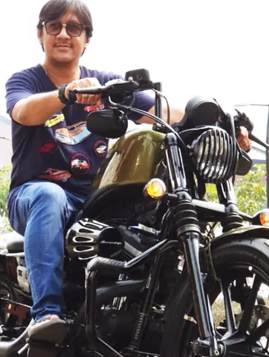 Sebagai pemilik Moge, Andre pun kerap berkendara bersama teman-teman yang memiliki hobi sama. Ia pun beberapa kali melakukan touring ke berbagai wilayah yang ada di Indonesia bersama teman-temannya. (Liputan6.com/IG/@andreastaulany)