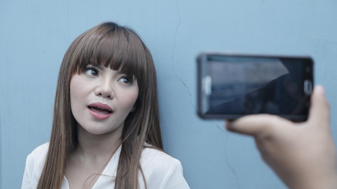 [Fimela] Dinar Candy