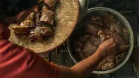 Kue Lompong, Tetap Bertahan Meski Nyaris Ditelan Zaman