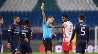 Kyle Walker (Manchester City) menerima kartu merah saat menghadapi RB Leipzig dalam lanjutan Liga Champions, Rabu (8/12/2021) dini hari WIB. (Dok. RB Leipzig)