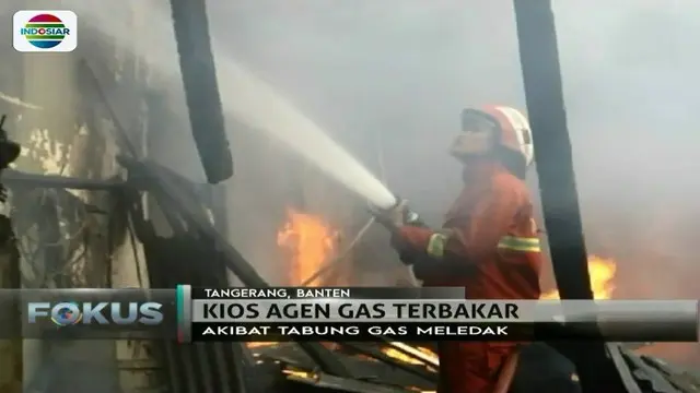 Kebakaran akibat ledakan tabung gas terjadi di kios agen gas elpiji di Tangerang. Akibatnya, tiga orang dilarikan ke rumah sakit.