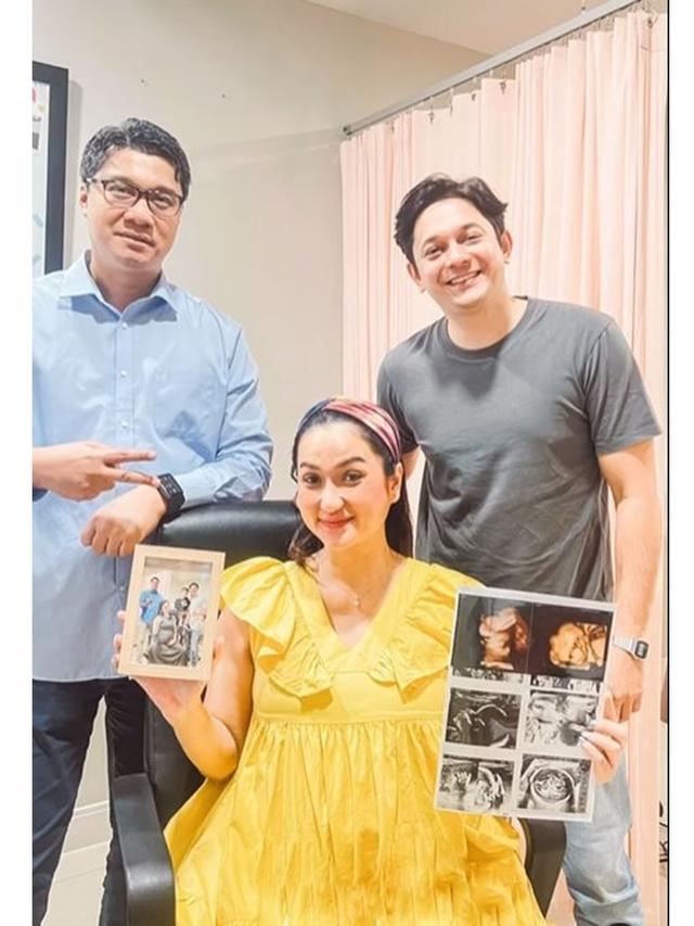 Dituding Selingkuh, Ini 6 Potret Andrew Andika saat Temani Istri Periksa Kandungan