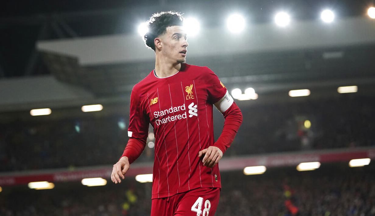 Pemain Liverpool, Curtis Jones, saat melawan Shrewsbury Town pada laga Piala FA di Stadion Anfield pada Rabu (5/2/2020). Pasukan muda Liverpool menang tipis 1-0 atas Shrewsbury Town. (AP/Jon Super)