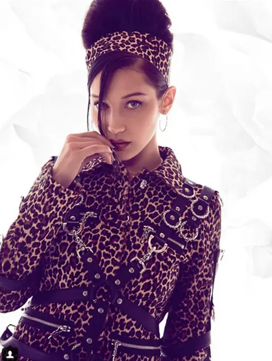  Berita soal si super model yang satu ini menag kerap menjadi perhatian publik. Seperti beberapa hari lalu, dimana Bella mengungkapkan kebanggaannya menjadi seorang wanita muslim.  (Instagram/Bella Hadid)