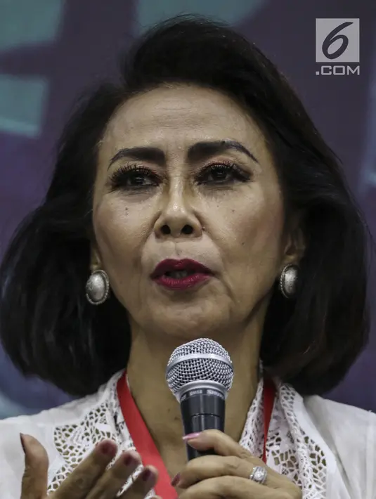 Ketua Pansel KPK Yenti Garnasih saat menjadi pembicara diskusi Dialektika Demokrasi di Media Center, Kompleks Parlemen MPR/DPR-DPD, Senayan, Jakarta, Kamis (18/7/2019). Dalam diskusi ini membahas tema " Mencari Pemberantas Korupsi yang Mumpuni ". (Liputan6.com/Johan Tallo)