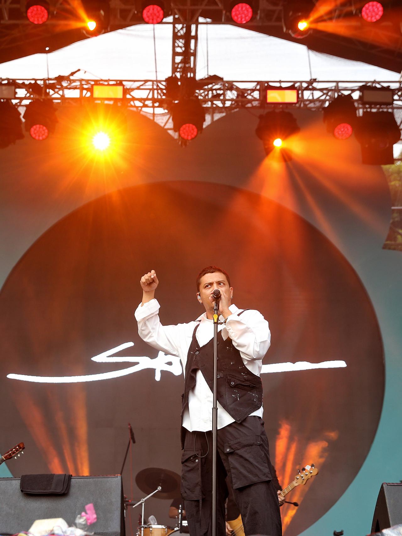 Lirik Lagu Semua lagu cinta - Sal Priadi