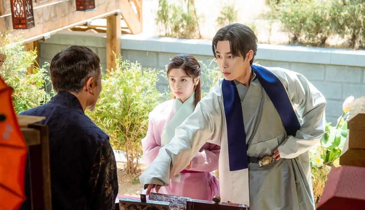 Jung So Min dan Lee Jae Wook dalam episode 20 Alchemy of Souls. (Foto: tvN via Soompi)