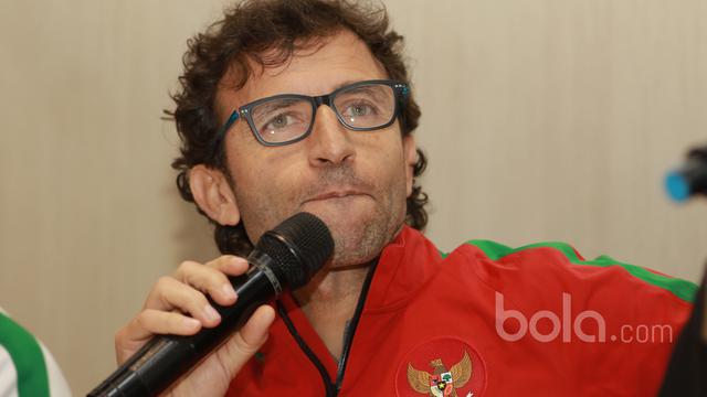 Menyimak Pertanyaan Media