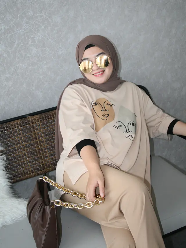 Mengenal Deandra Nayobi, Selebgram Kreatif di Balik Akun Mood Cewek. (ist)