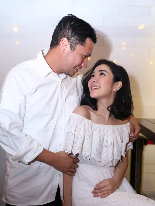 "Bahagia pastinya buat bokap, masih dikasih umur panjang, bisa liat cucu dan kumpul sama teman-teman di eranya," ucap Gading kepada Bintang.com di kawasan Kemang, Jakarta Selatan, Rabu (9/3/2016). (Andy Masela/Bintang.com)