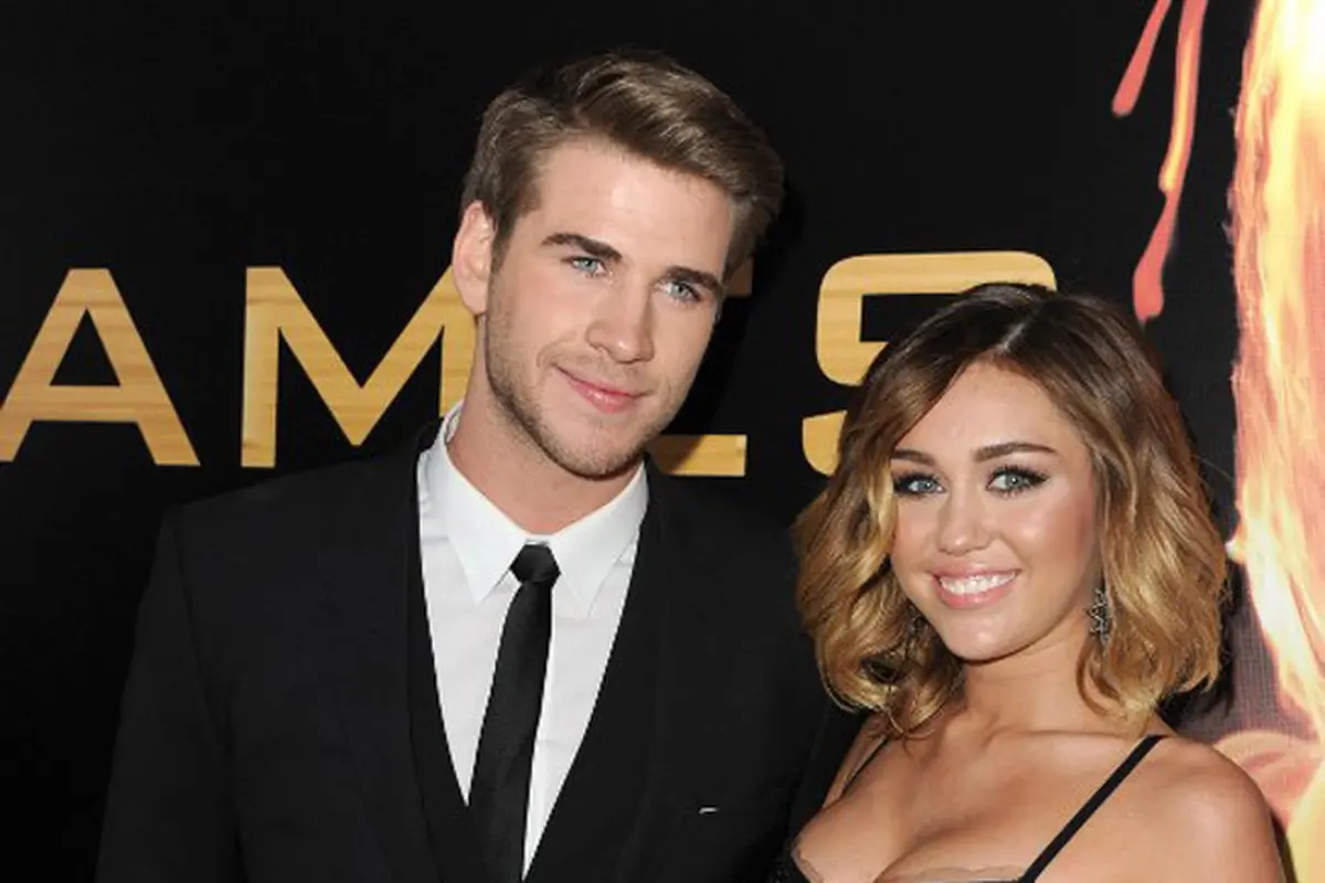 [Bintang] Miley Cyrus dan Liam Hemsworth