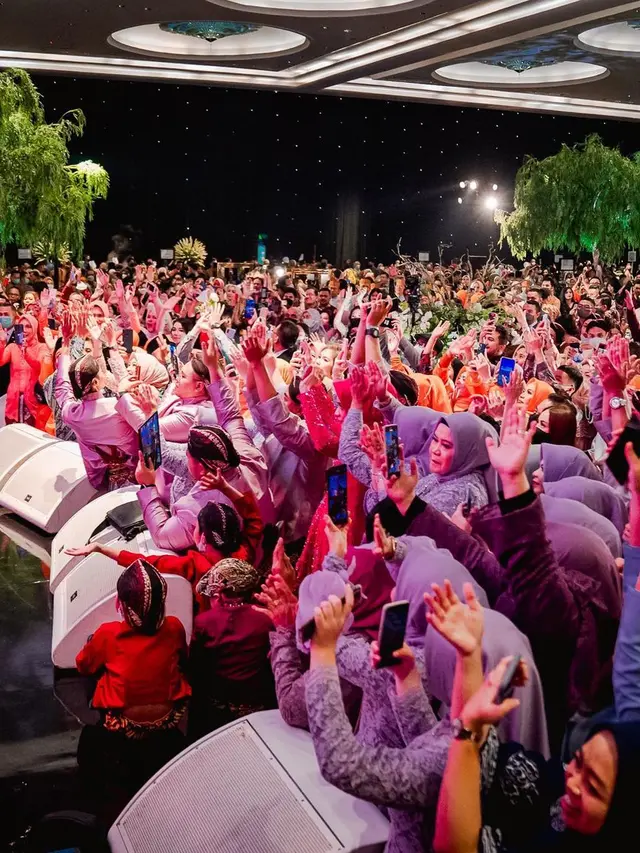 Ari Lasso tampil rapi (Instagram/ari_lasso)