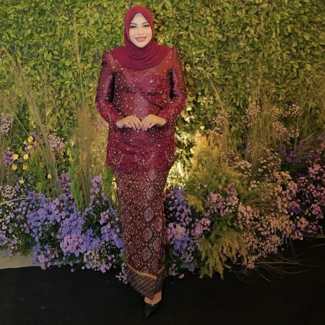 Kebaya Aurel Hermansyah