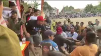 Suasana ricuh sepak bola tarkam di Sukabumi, (Liputan6.com/Istimewa)