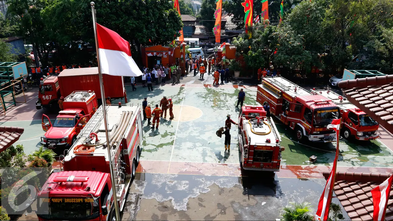 20150903-SMP 49 Kebakaran-Jakarta