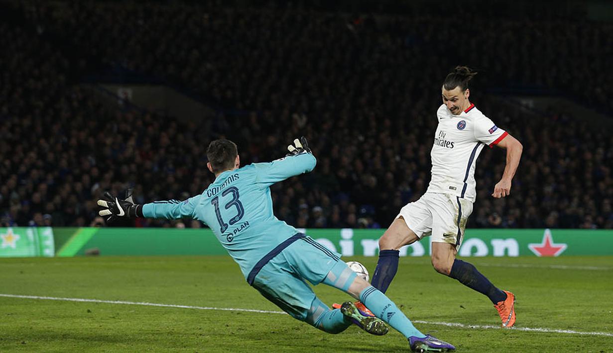 Proses gol kemenangan PSG yang dicetak oleh Zlatan Ibrahimovic ke gawang Chelsea. Gol dari Ibra itu tercipta pada menit ke-67 melalui umpan dari Angel di Maria. (Reuters/Andrew Couldridge)