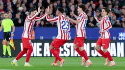 Tim tamu sempat mengendalikan permainan dan unggul lewat gol Alex Baena di menit ke-19. (AFP/Lluis Gene)