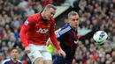 Dalam pertandingan yang sama Wayne Rooney menyundul tendangan bebas Charlie Adam sehingga bola masuk ke gawangnya sendiri untuk memberi Stoke keunggulan pada menit ke-11. (AFP/Andrew Yates)