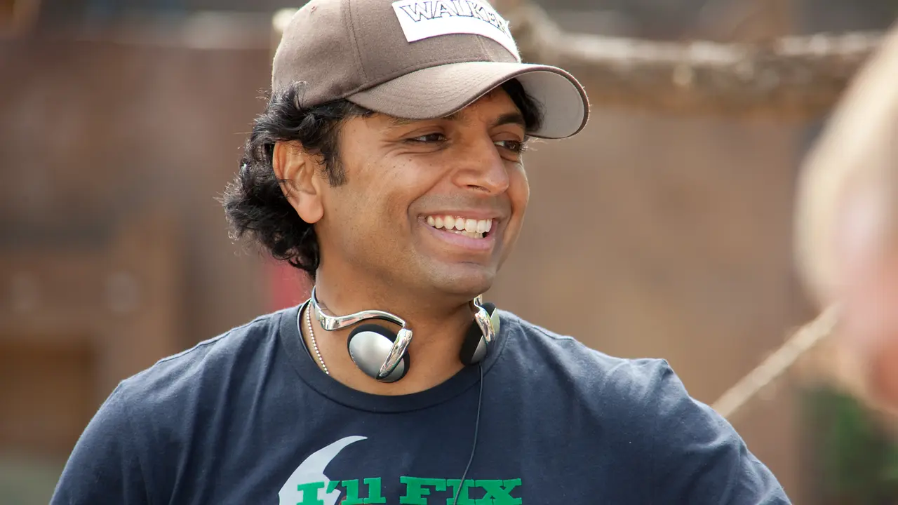 M. Night Shyamalan Bikin Film Sci-fi Lagi