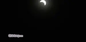 Detik - detik Gerhana Matahari dari Pantai Ancol