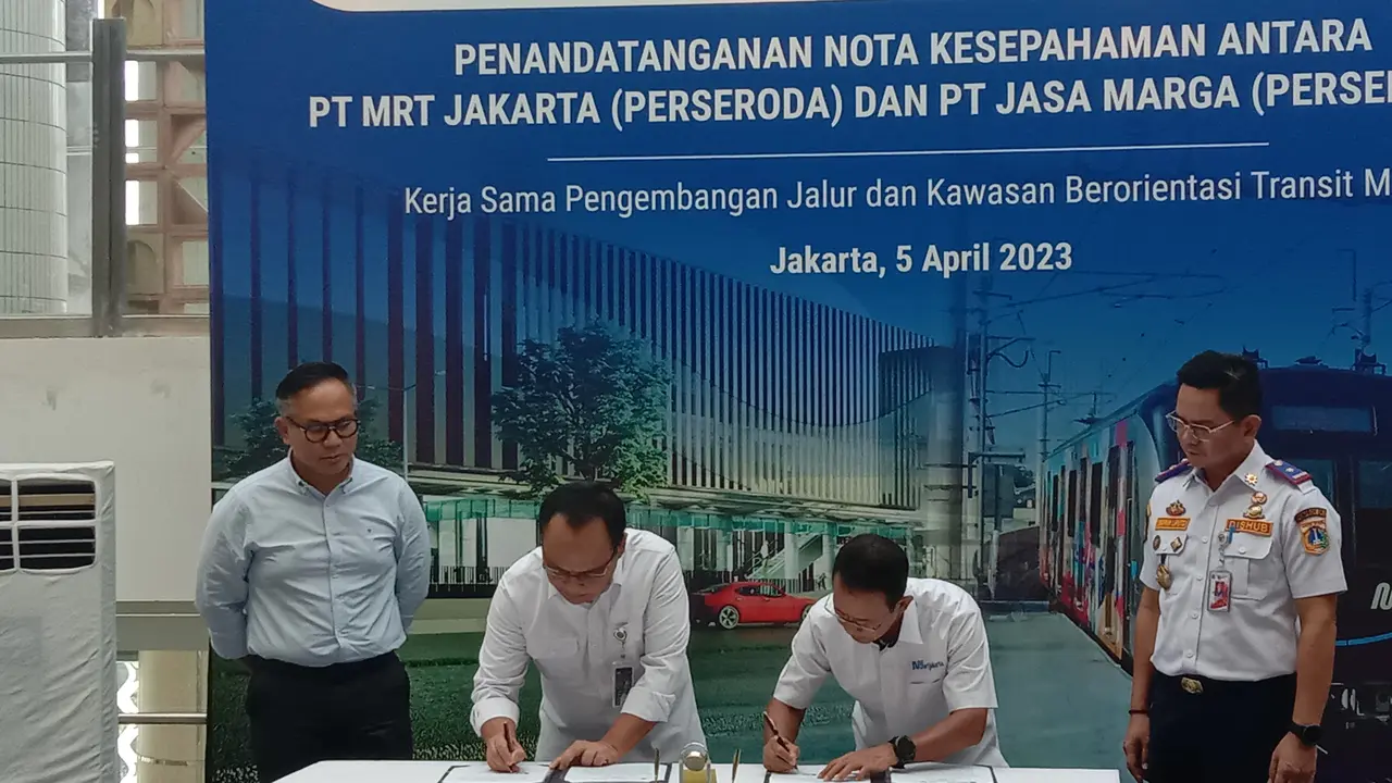 Perusahaan BUMN dan BUMD DKI Jakarta resmi berkolaborasi mengembangkan Travoy Hub yang berlokasi di Taman Mini Indonesia Indah (TMII). Foto: Maulandy