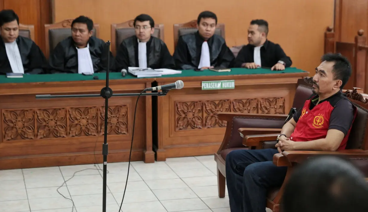 Di sidang selanjutnya, rencananya sidang Gatot Brajamusti ini dilanjutkan dengan agenda pembuktian saksi dari pihak Jaksa Penuntut Umum terhitung satu minggu dari saat ini. (Adrian Putra/Bintang.com)
