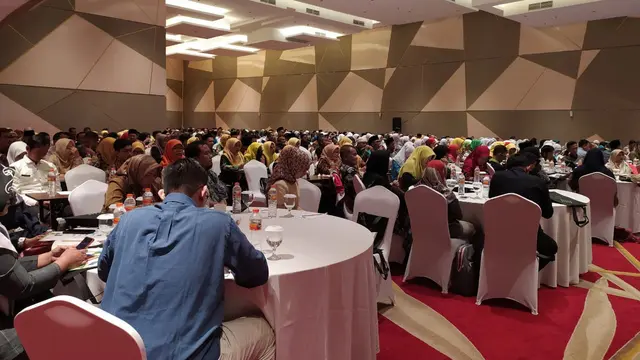 Sekitar 500 pimpinan madrasah di wilayah Tasikmalaya, Jawa Barat, nampak antusias mengikuti seminar pelatihan digitalisasi data dan keuangan yang disampaikan Infradigital Nusantara (IDN)