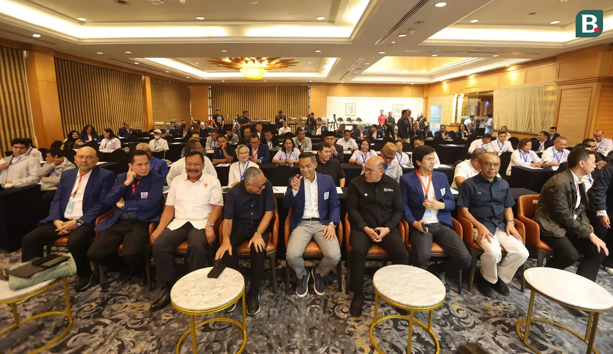 Selain itu ketua Akuatik juga berharap bisa mengakhiri puasa gelar di Asian Games. Kali terakhir ada medali yang dibawa pulang perenang Indonesia terjadi pada edisi 1990. (Bola.com/M Iqbal Ichsan)