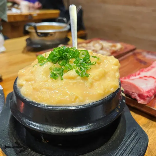 Resep gyeranjjim, telur kukus ala Korea Selatan. (dok. Instagram @vicked_eatworld/https://www.instagram.com/p/CbgaaoaPoXh/)
