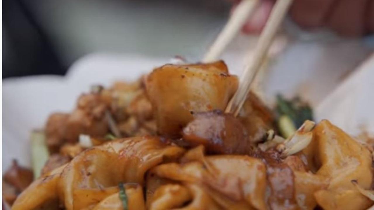 Pangsit Goreng Le Gino, Pembeli Harus Antre Berhari-hari