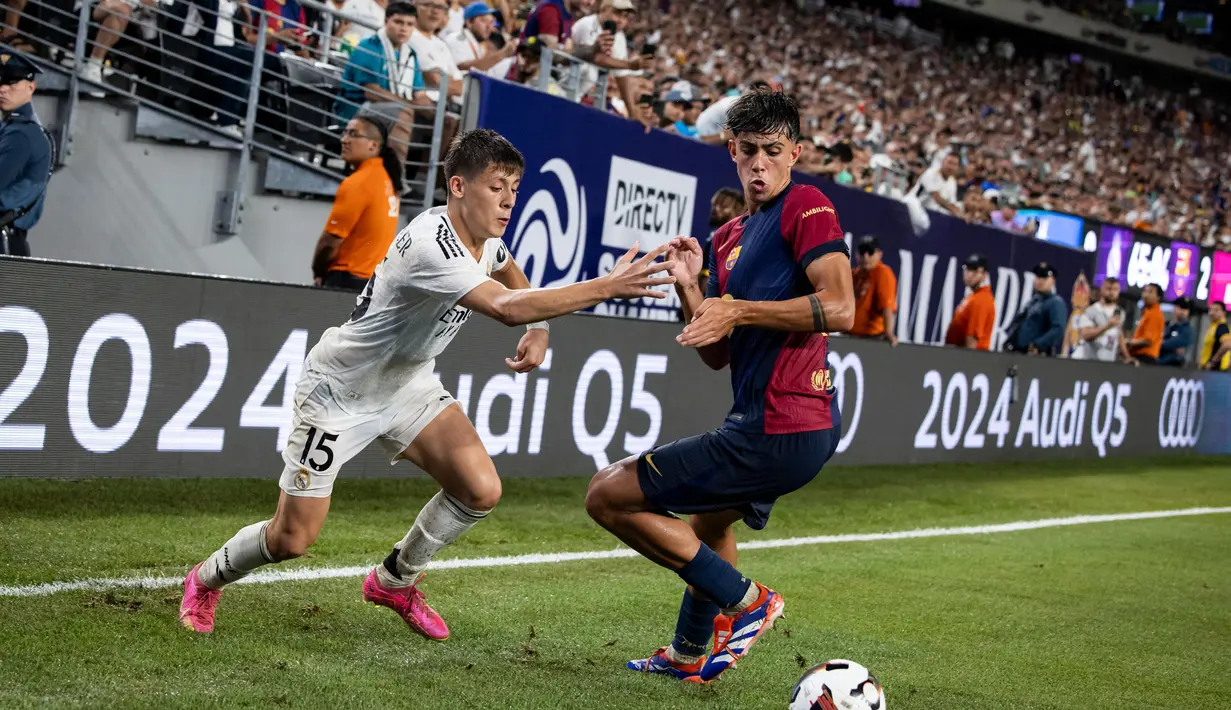 Di menit ke-54, Pau Victor kembali merobek jala gawang Real Madrid dan membawa Barcelona unggul 2-0. (Ira L. Black/Getty Images North America/Getty Images via AFP)