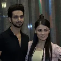Shakti Arora dan Radhika Madan tidak kesulitan untuk melakukan adegan romantis dalam serial Ranveer dan Ishani yang akan tayangkan di Indosiar. 